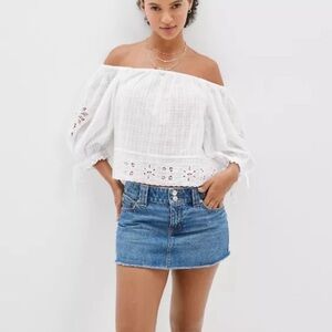 American Eagle Women’s White Short Sleeve Eyelet Crop Peasant Blouse Size Large